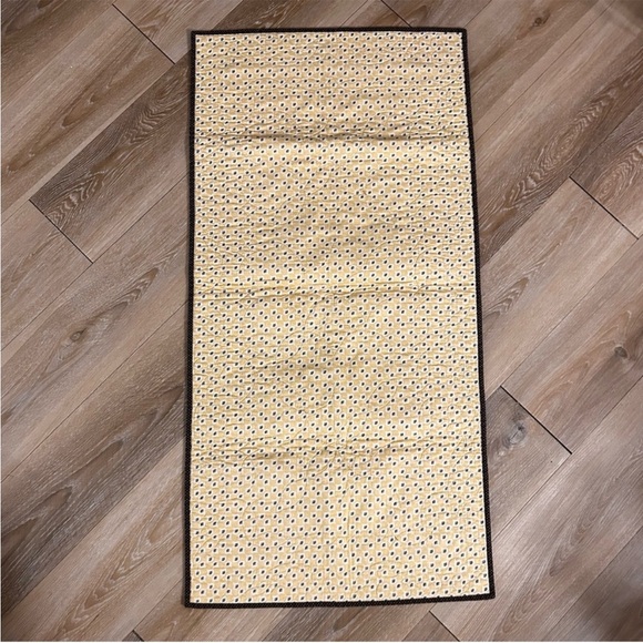 Handmade Quilted Table Runner - Reversible Star Pattern - 46” x 23” - Picture 6 of 7